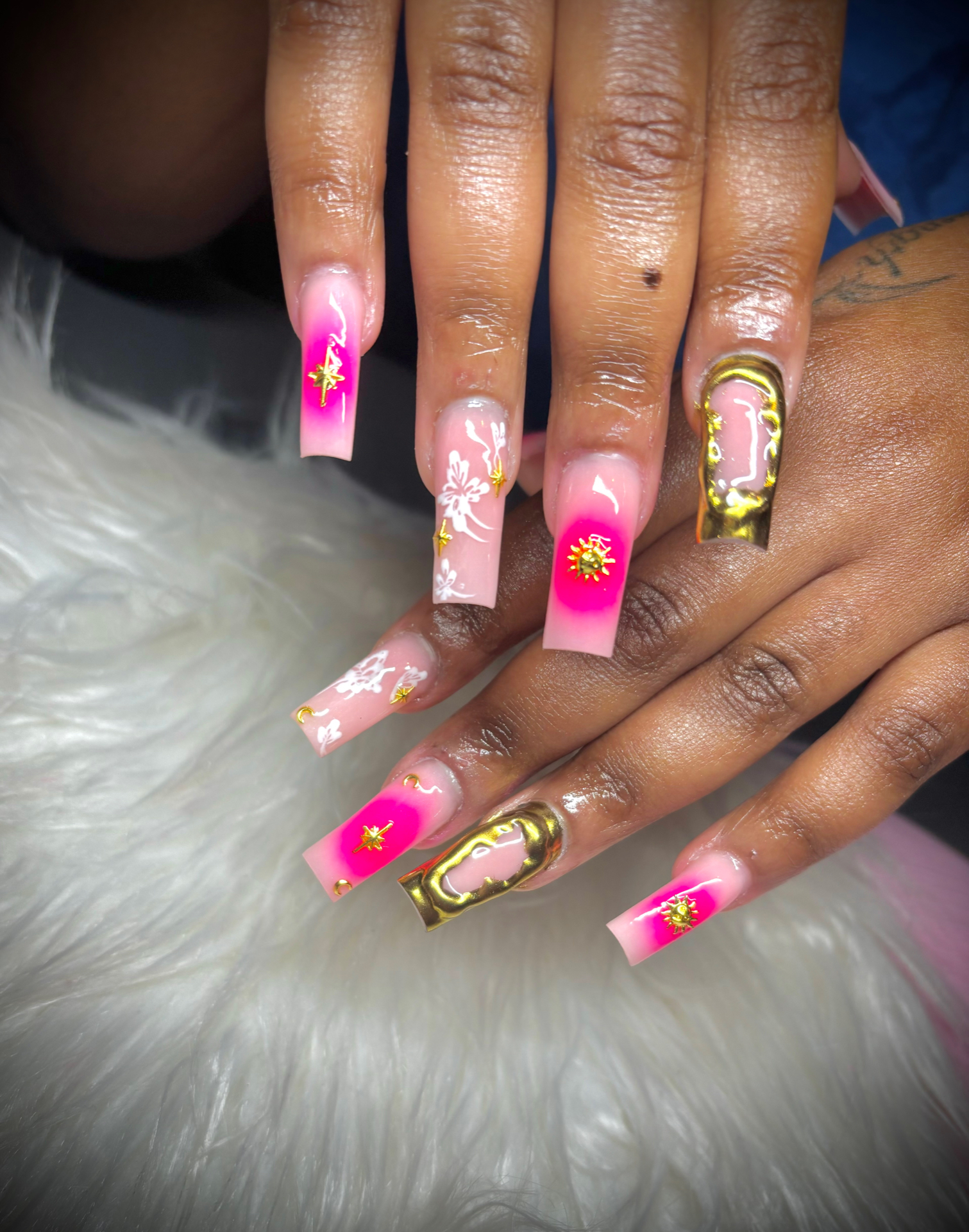 Pink and gold luxury nail set